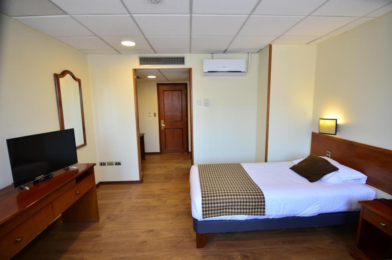 Tur Hotel Santiago Luaran gambar