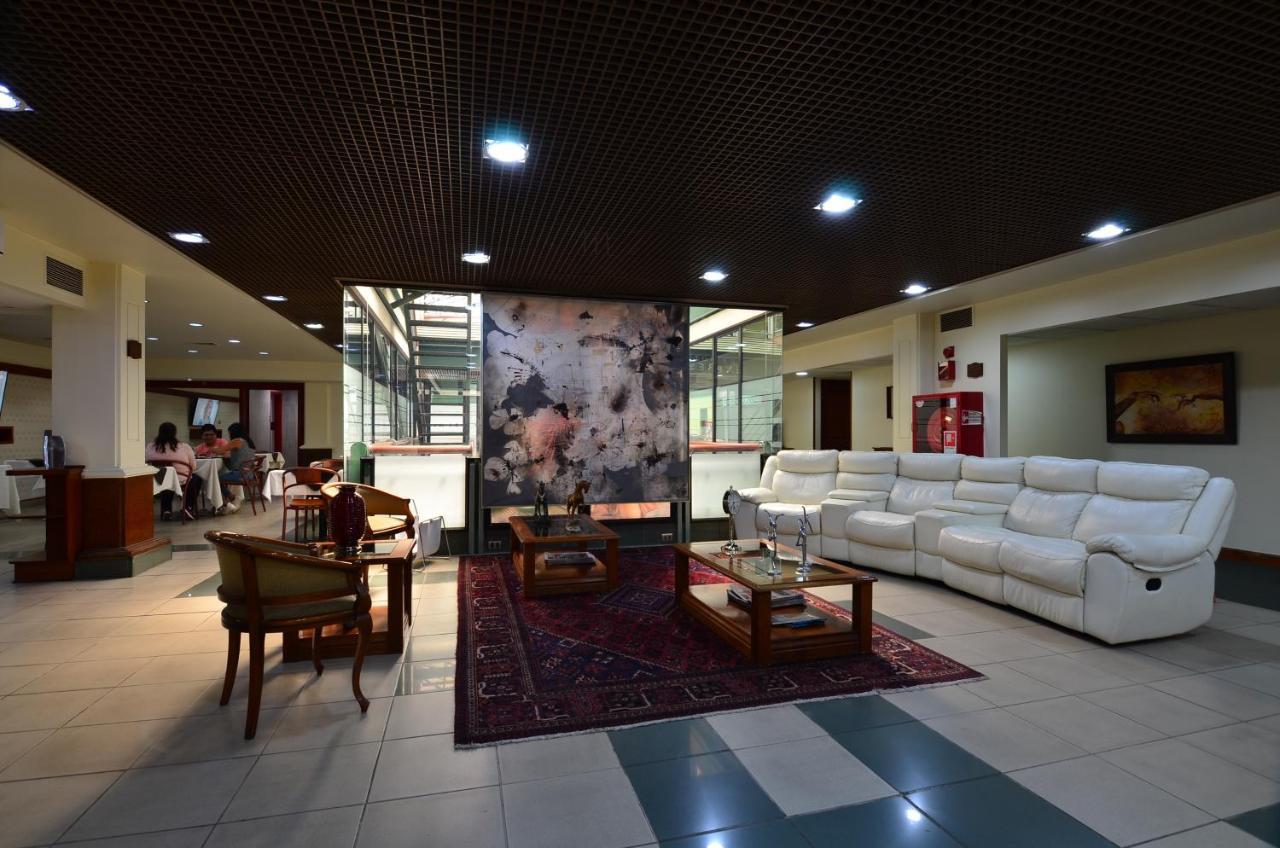 Tur Hotel Santiago Luaran gambar