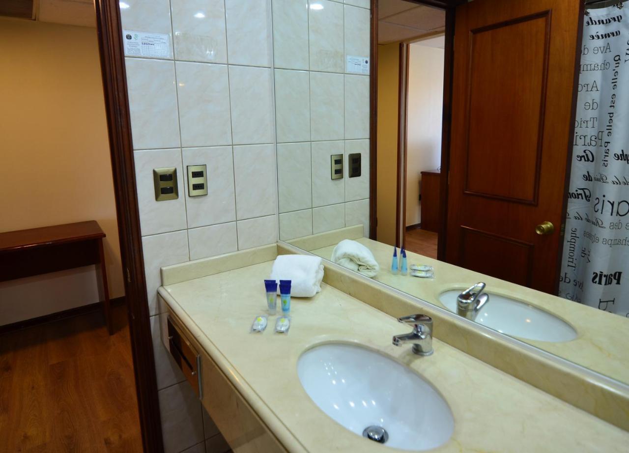Tur Hotel Santiago Luaran gambar