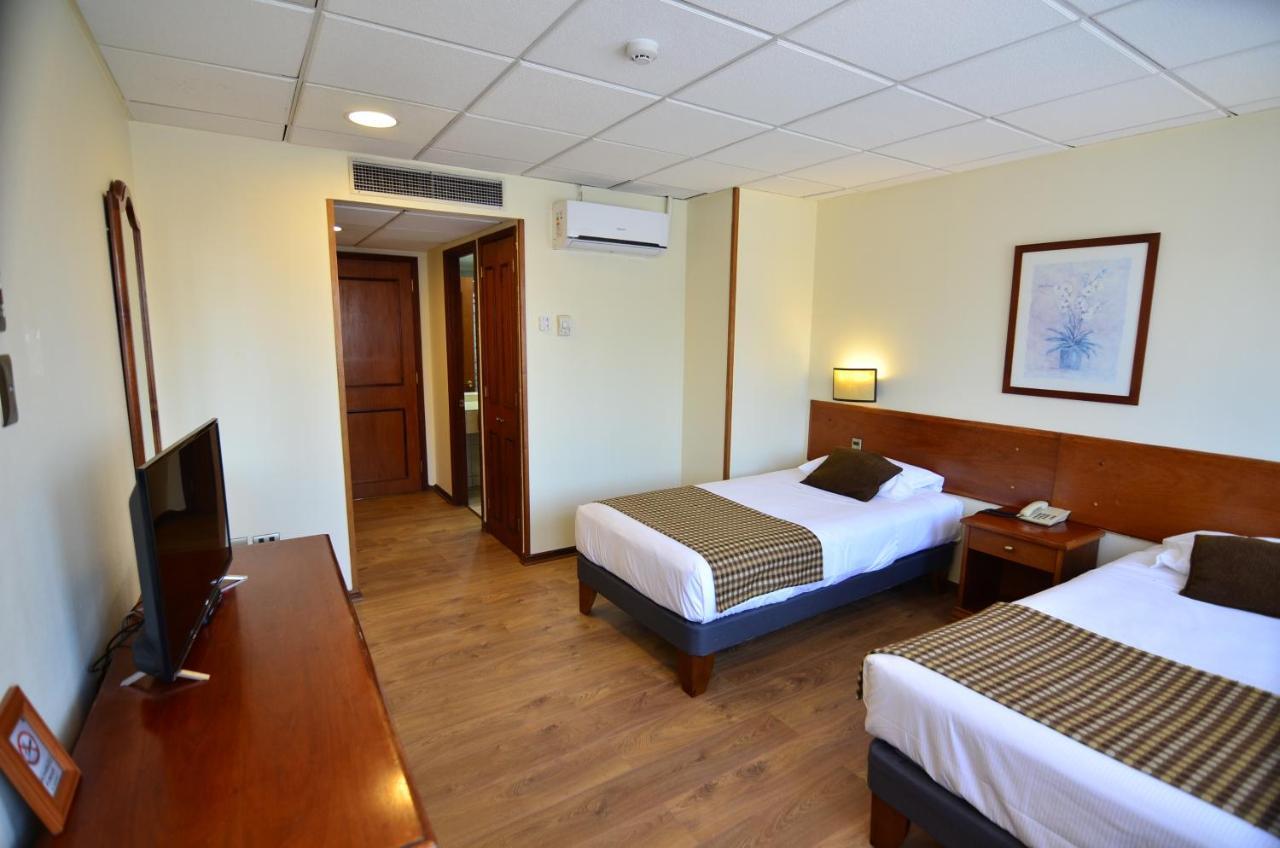 Tur Hotel Santiago Luaran gambar